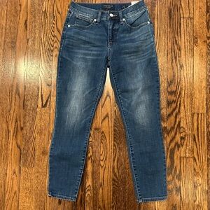 Lucky Brand Dark Blue Women's Skinny Jeans New with tag.